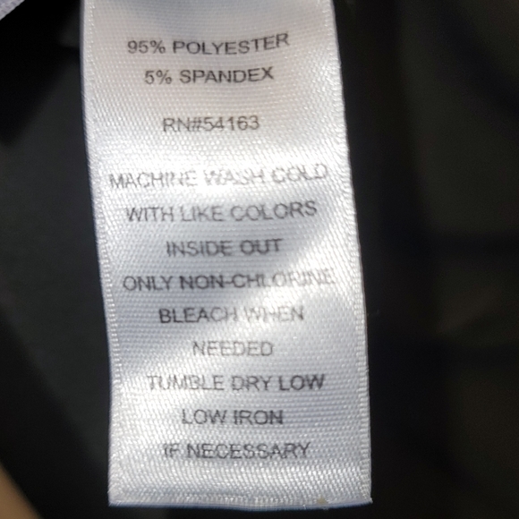 ♻️ 5/$50 3/4 Sleeve Calvin Klein Shirt - Picture 5 of 5